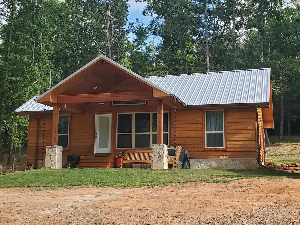 River Side Cabins in Kiamichi Mountain Range Little River Cabins